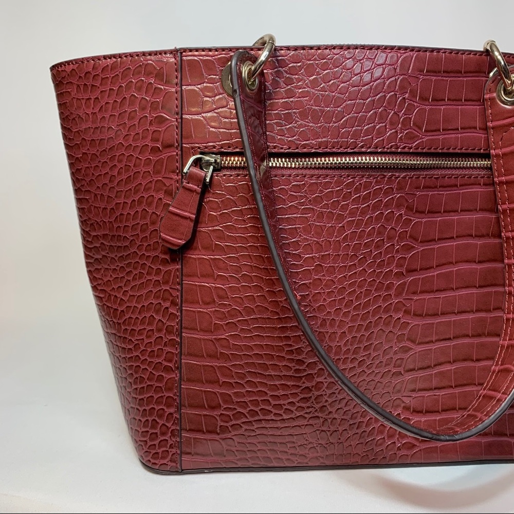 NWOT Guess Burgundy Faux Croc Tote - Picture 4 of 12